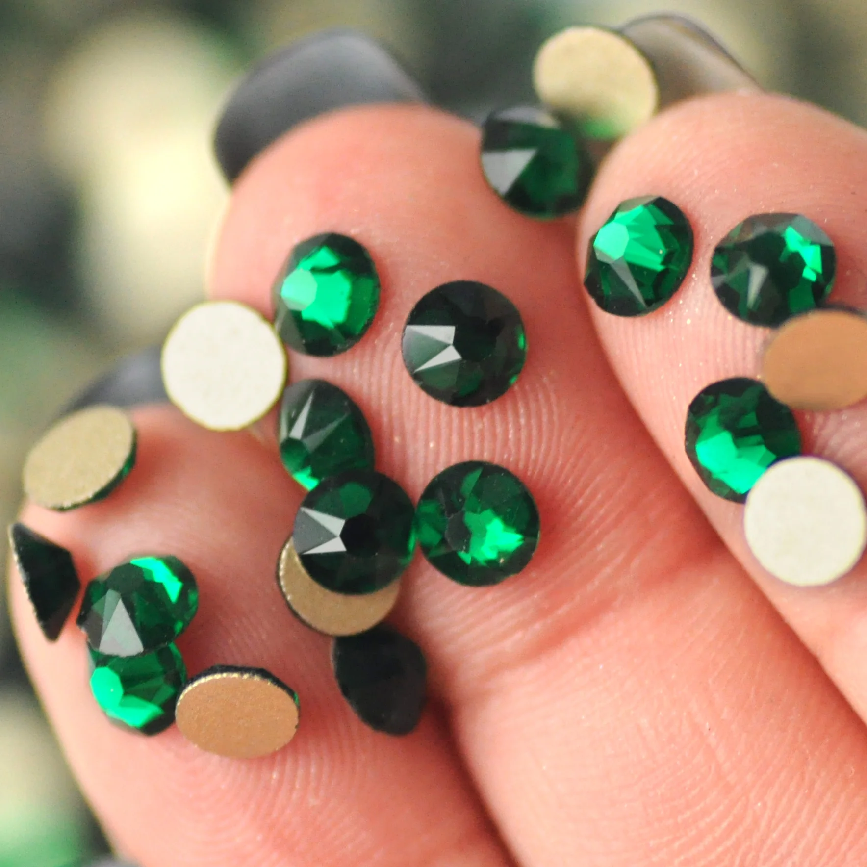 Emerald Новинка 2088 стразы, не исправление, 8 больших, 8 маленьких, сделай сам, стразы с кристаллами, на плоской задней части, стразы для одежды, украшения для ногтей - Цвет: Emerald