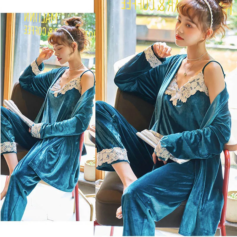 

2020 Autumn & Winter Ladies Velvet Elegant Princess Nightgown V-Neck Sweet Lace 3pcs Simple Style Solid Color Loose Pajamas Set