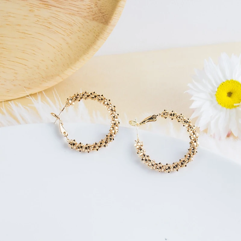 

2021 New Big Smooth Circle Hoop Earrings Simple Party Round Loop Earrings Golden Punk Charm Earrings Party Jewelry for Women