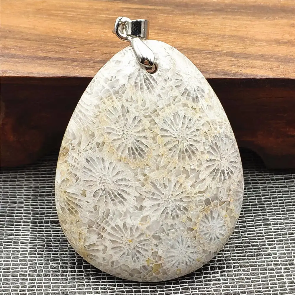 

Ожерелье из драгоценных камней, 40x31x9 мм, для женщин, подвеска в виде капли воды