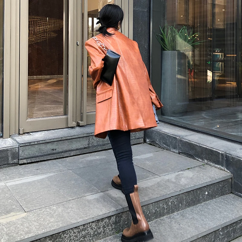 

[EAM] Women Brown Crocodile Pattern Leather Blazer New Lapel Long Sleeve Loose Fit Jacket Fashion Spring Autumn 2021 1DD6449