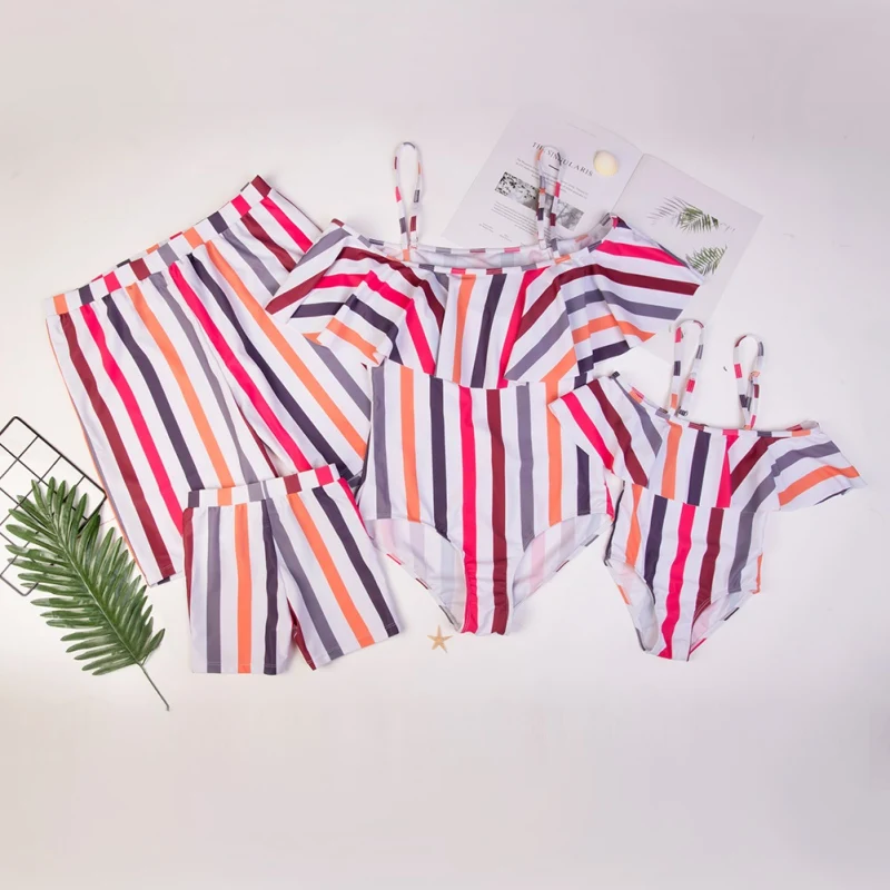 

Семейный купальный костюм для родителей и детей, сексуальный купальник в полоску с принтом, тонкий купальник-Бикини на бретельках с высокой...