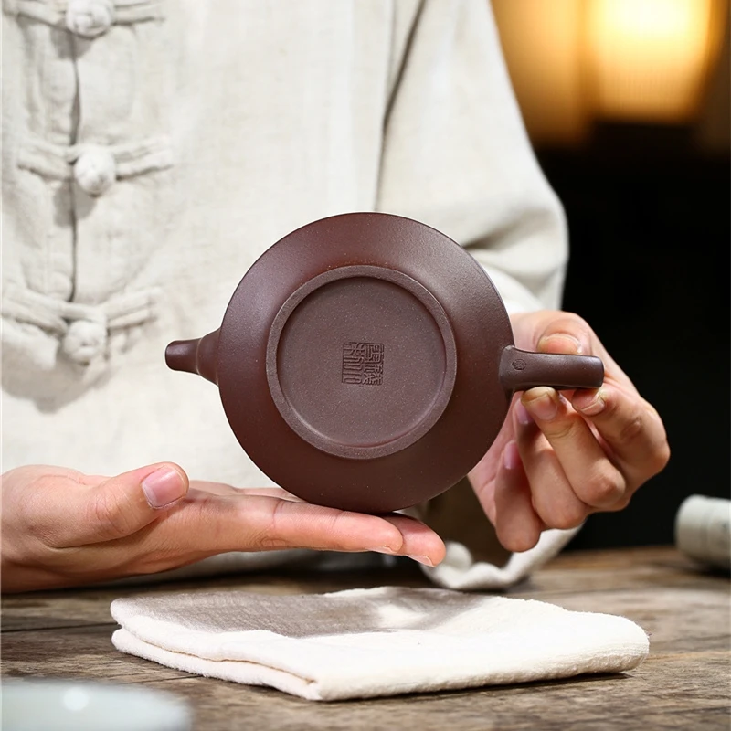

Yixing Large Capacity Mud Purple Clay Handmade Kung Fu Han Ju Kettle Creative Teaware Send Gift Box