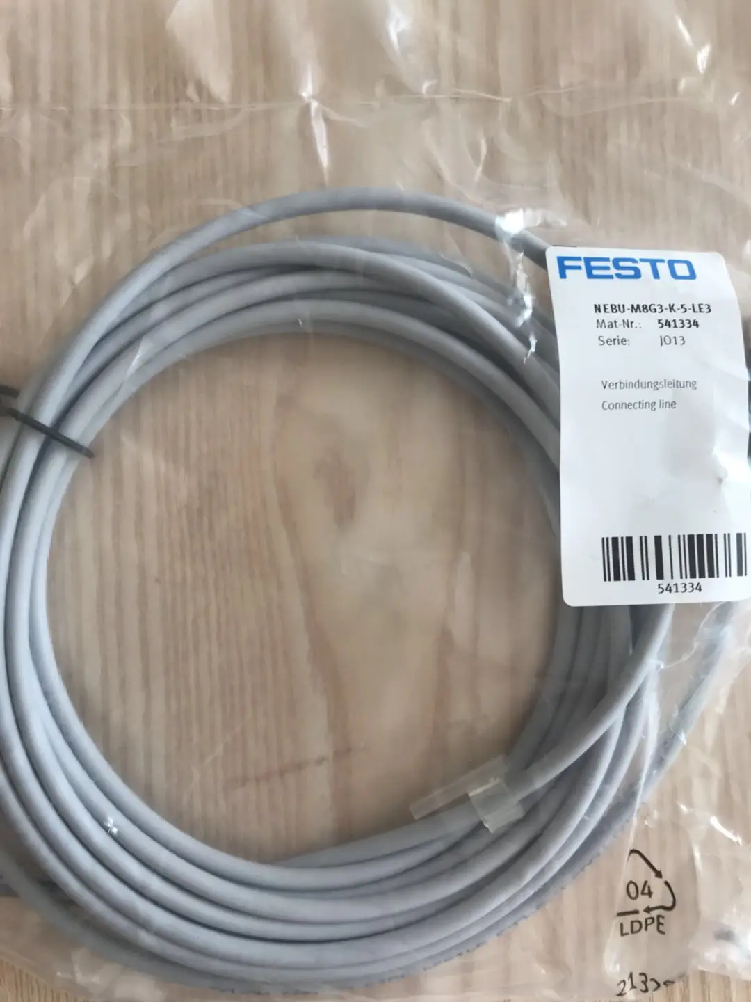 

Cable Jumper NEBU-M8G3-K-5-LE3 541334 541348