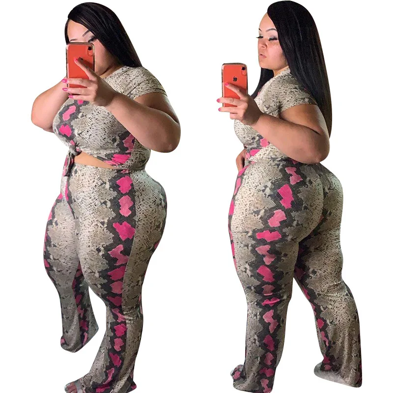 

2021Summer plus size ladies suit 4XL-7XL fashion snake print plus size round neck short sleeve trousers slim sexy two-piece suit