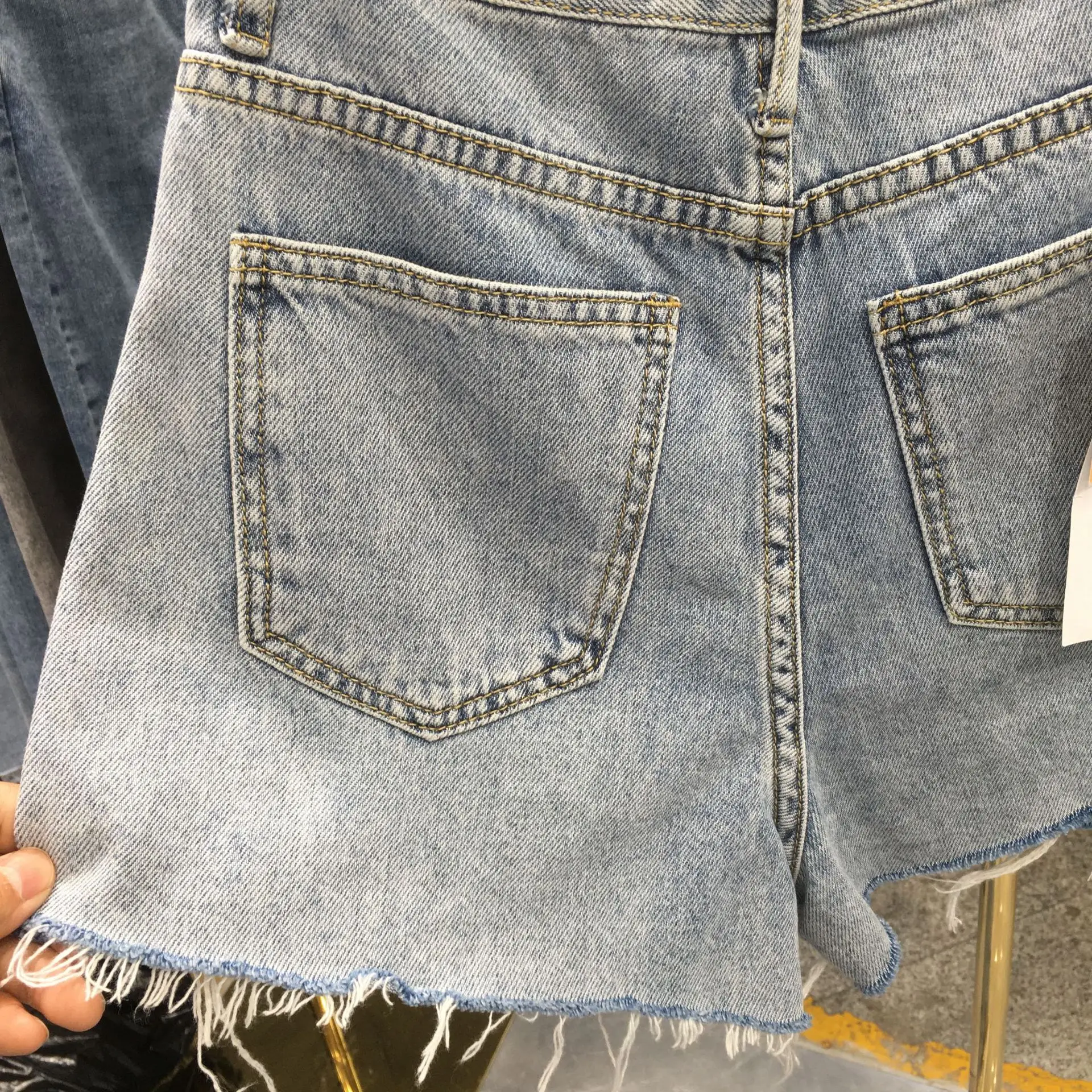 

Korean Denim Shorts Women's Summer High Waist Loose Slimming 2021 New Internet Celebrity Light Blue Ripped Wide-legged Hot Pants