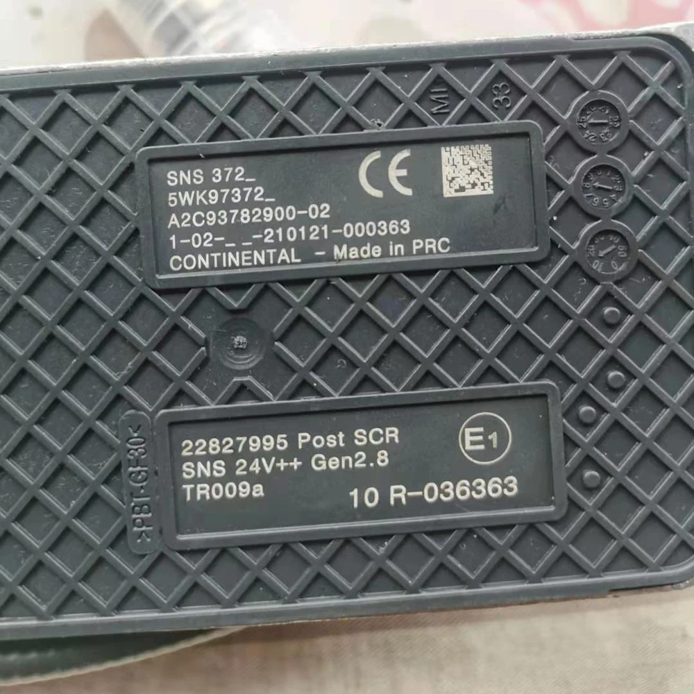 22827995 5WK97372 оригинальный новый датчик кислорода NOX для грузовика Volvo FM FH - купить по