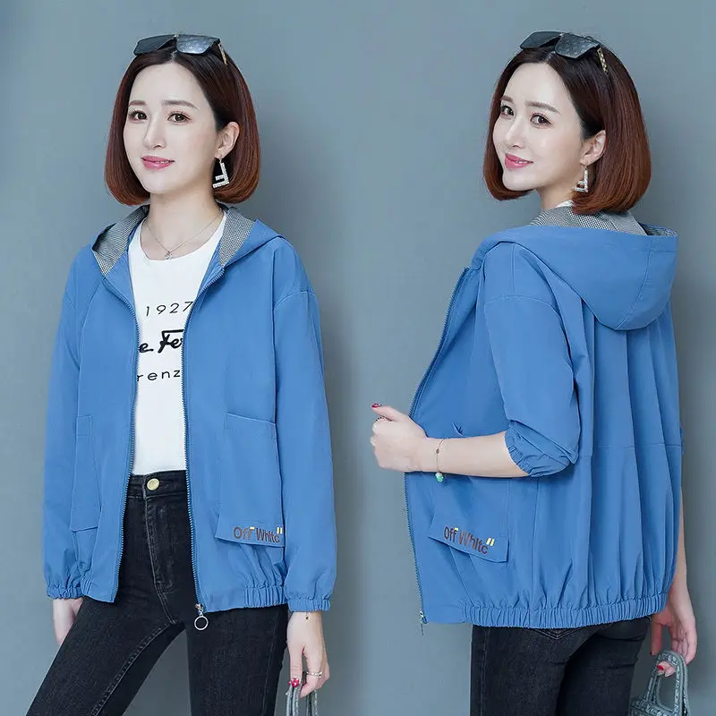 Женская короткая осенняя куртка новая Корейская свободная ветровка с капюшоном