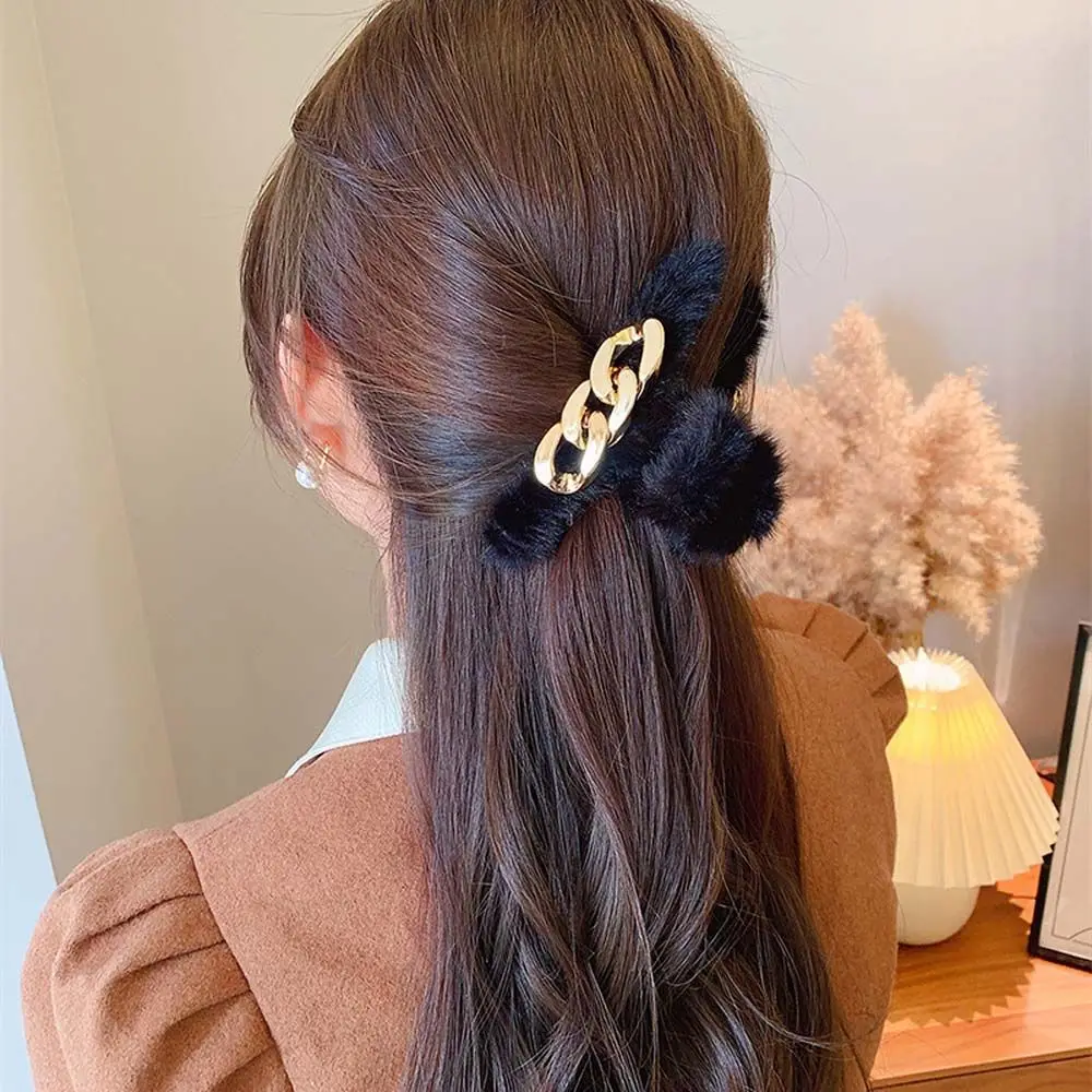 

Black Acrylic Cloth White Coffee Hair Ornaments Metal Chain Korean Style Barrettes Women Hair Clips Plush Hair Claws