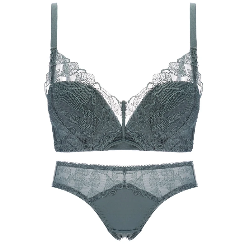 Комплект кружевных бюстгальтеров и трусиков бюстгальтер без косточек с пуш ап