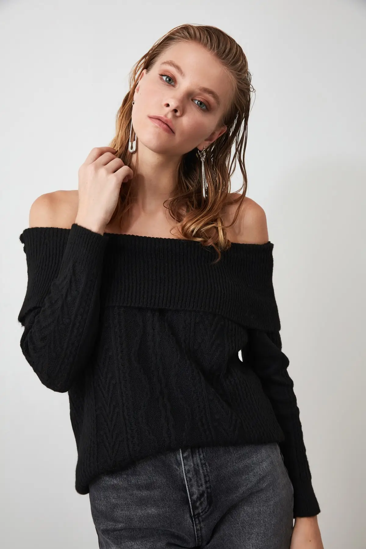 

Trendyol Carmen Collar Knitwear Sweater TWOAW21KZ0503