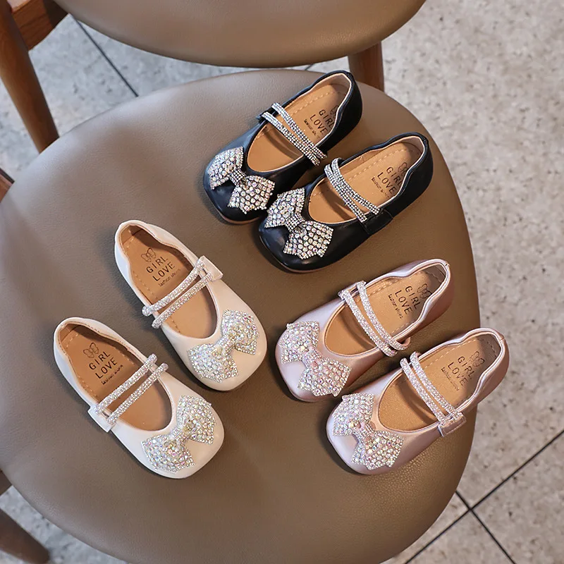 

Туфли для девочек-подростков, Повседневная Удобная Кожаная обувь на мягкой нескользящей подошве, со стразами, модная обувь для вечеринок
