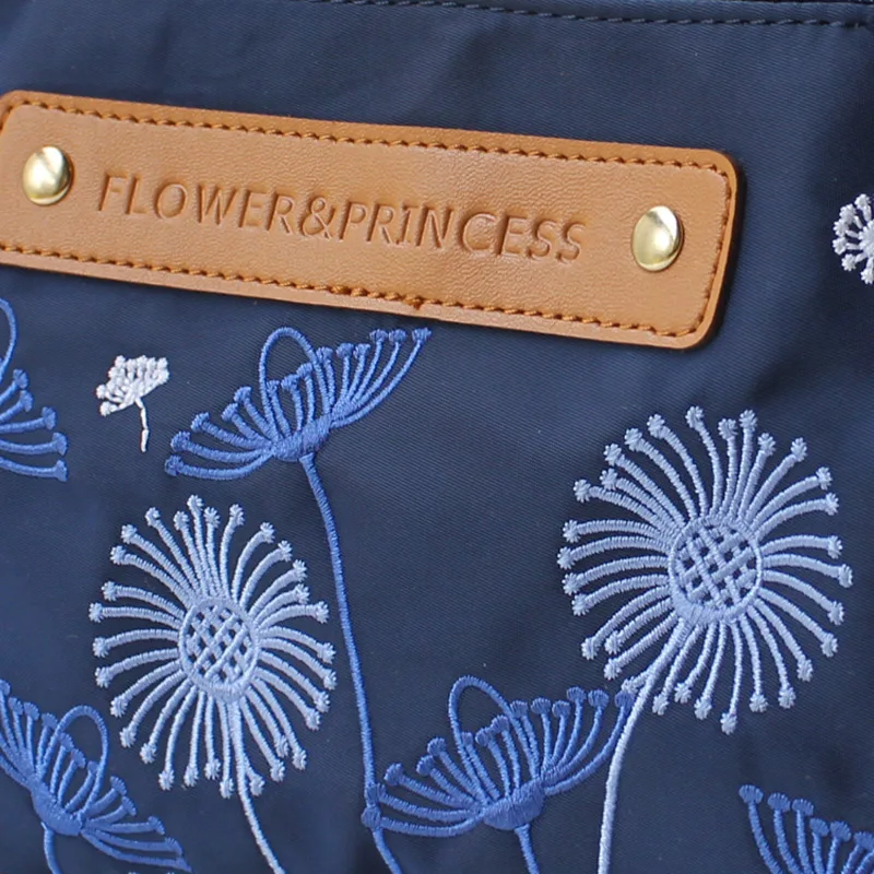 

Huajian Princess Flower and Princess original embroidery bag spring literature and art slung bag hand bag Nylon Shoulder Bag