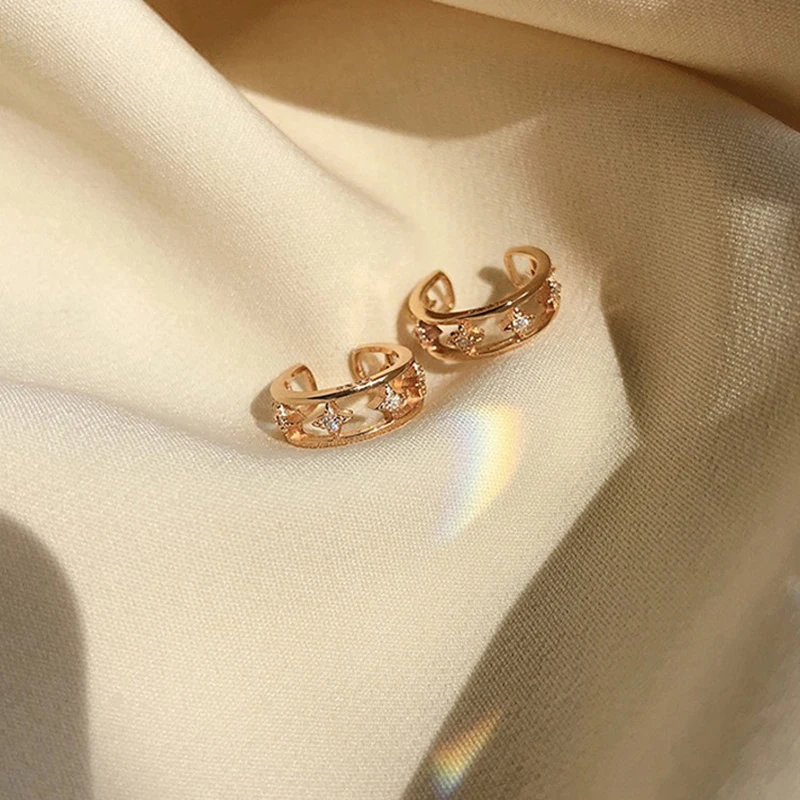 

Rock Vintage Star Chain Tassel Clip Earrings Women Fake Piercing Ear Bone Ear Cuff Jewelry Gifts Hollow Star Chain Tassel Clip