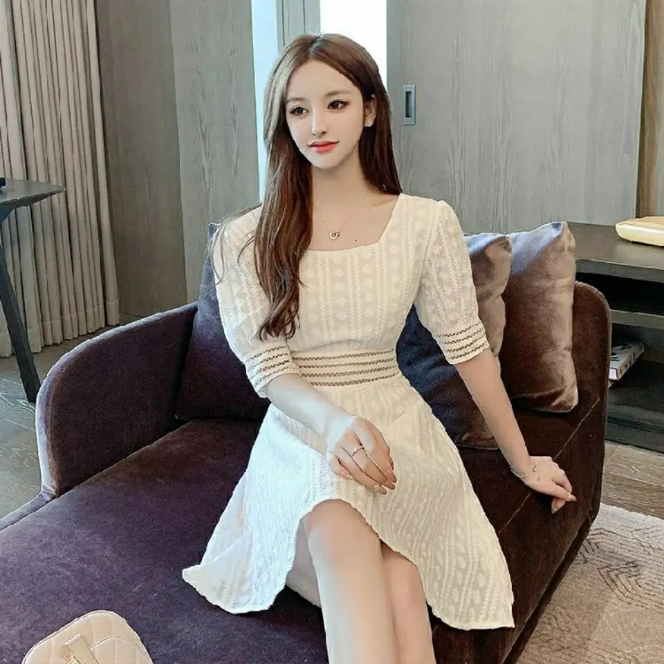 

White dress: a new summer dress of 2021