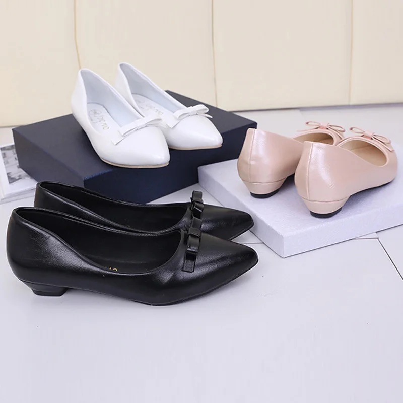 Туфли женские с закрытым носком профессиональные бантом на высоком толстом