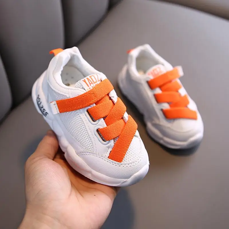 

Children's sports shoes Boys' board shoes 2020 spring and autumn new fashion color belt girls casual non-slip sports shoes kids