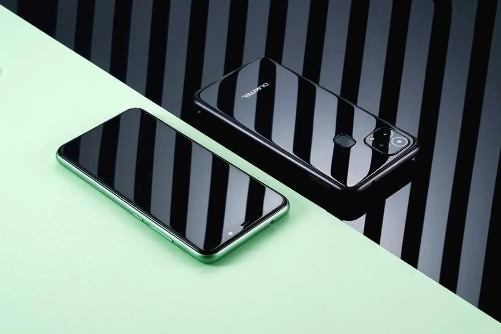 Новейший Смартфон OUKITEL C22 с тройной камерой 2.5D стеклянный задний мобильный