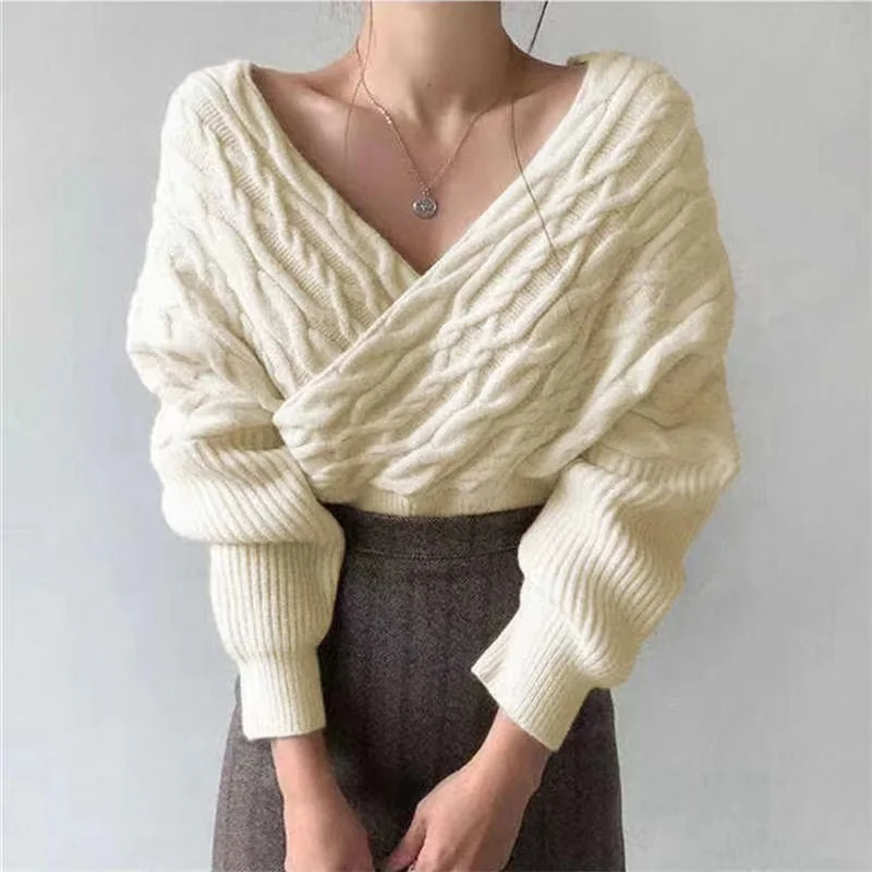 

New Fashion Winter Women Long Batwing Sleeves Sweater Plunging Neckline Solid Color Knitwear One Size