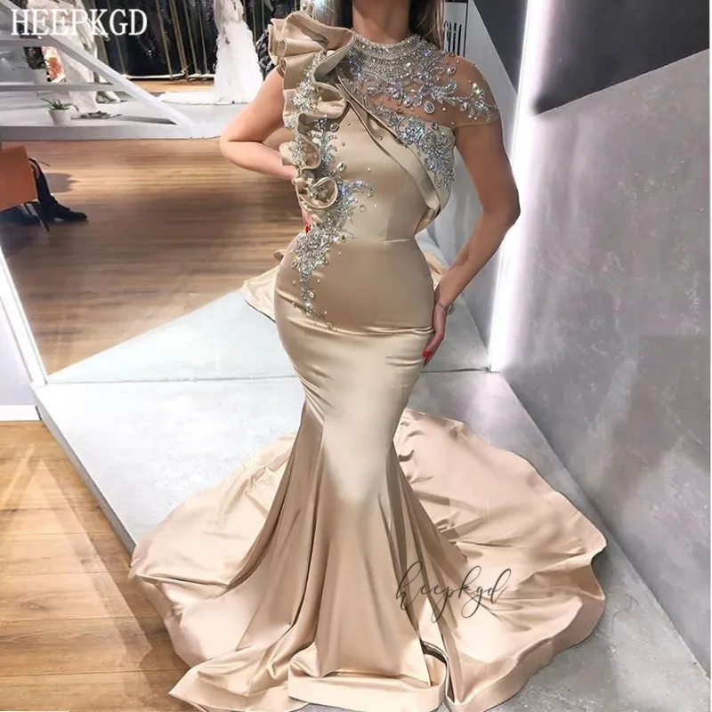 

Light Champagne Mermaid Saudi Arabic Evening Dress Short Sleeve High Neck Glitter Crystals Special Occasion Dresses Party Long