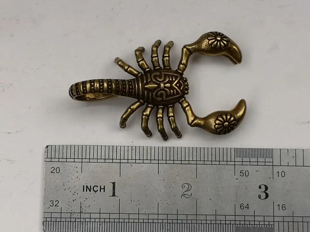 

YIZHU CULTUER ART Collection Old Chinese Bronze Carving Scorpion Statue Necklace Pendant Gift