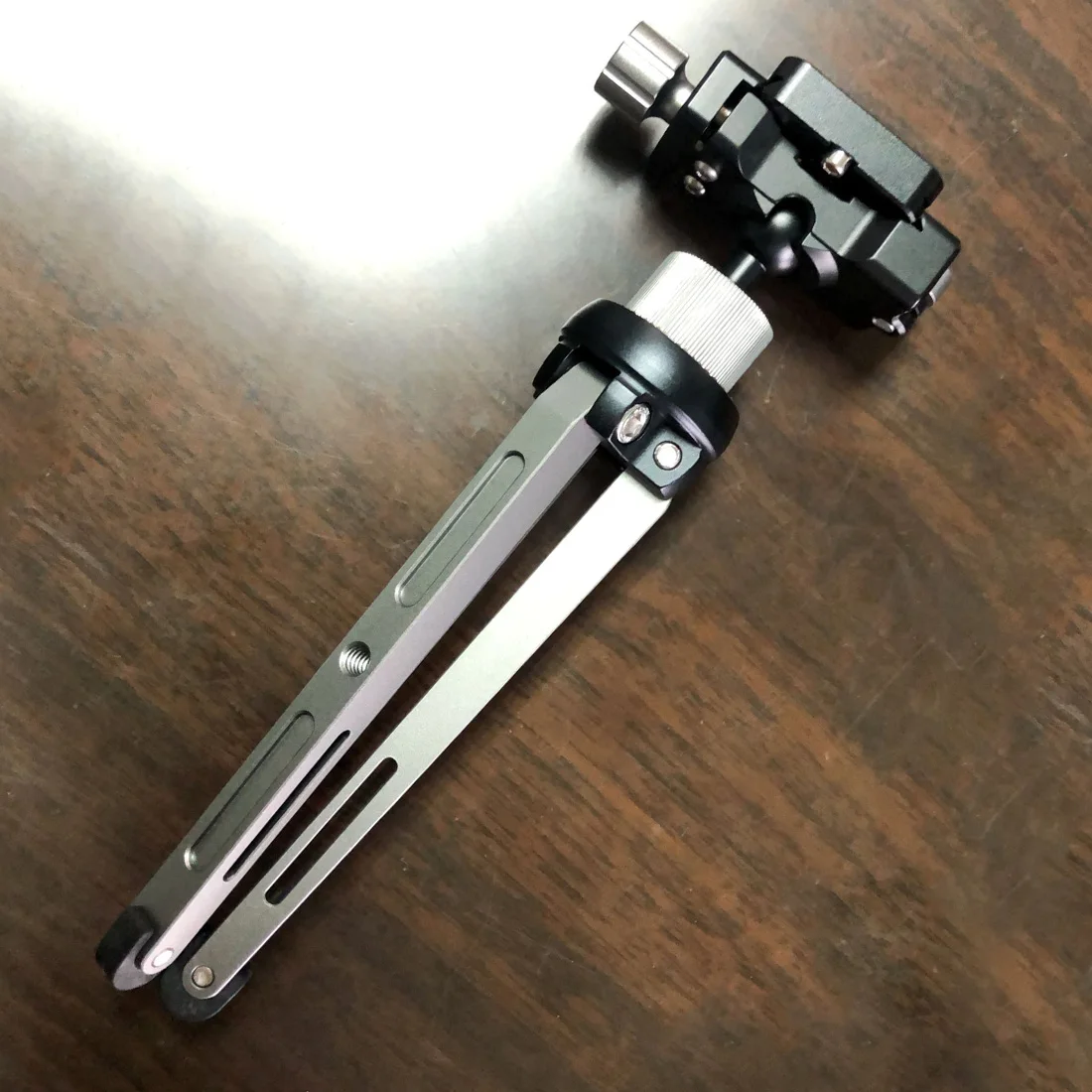 Подставка для телефона BGNing легкий настольный мини штатив смартфона фото и