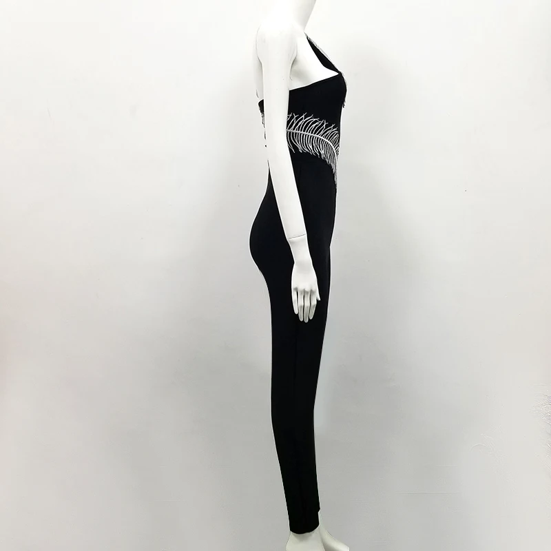 

2019 new chic white feather applique neutral very simple shoulder party bandage small feet jumpsuit temperament rayon elastic
