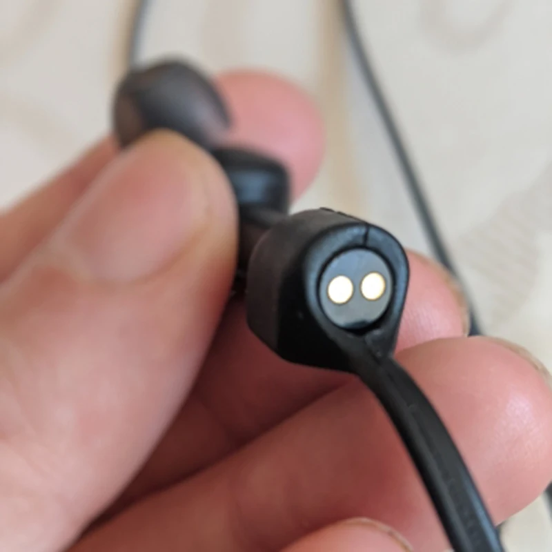 Магнитный силиконовый шнур для наушников Apple Airpods Xiaomi Airdots Pro | Электроника