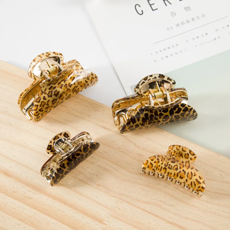 

2 Sizes High Quality Acrylic Resin Hair Crab Clip Retro Leopard Printed Women Girls Hair Claws Make Up Hair Styling Accessories