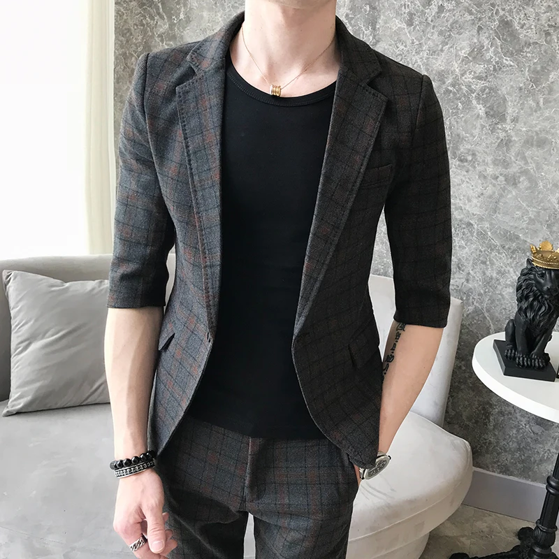 Мужской приталенный костюм с полурукавами брюки и топы в городском стиле