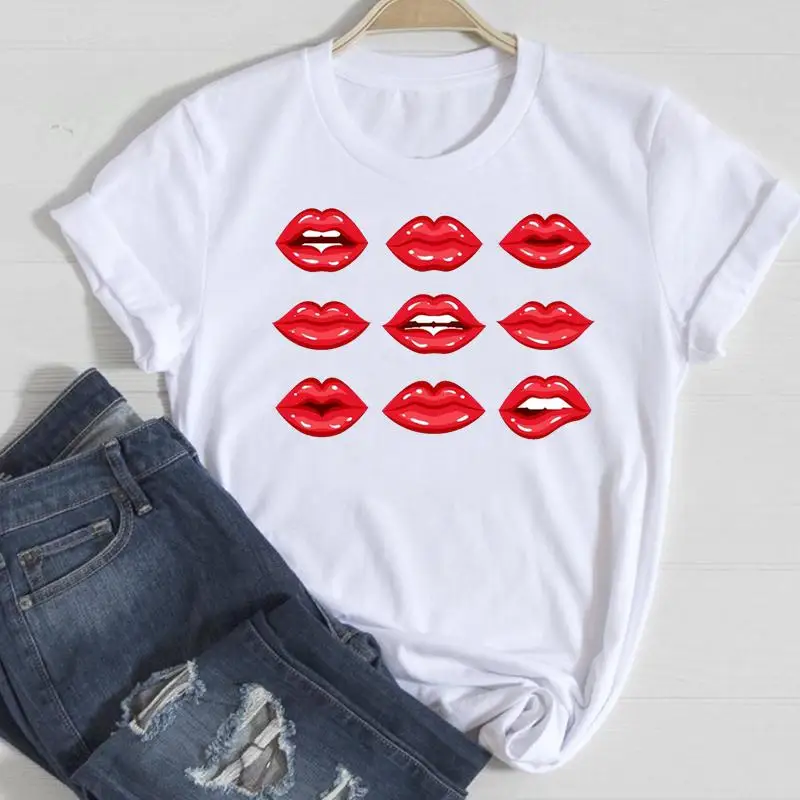 

Футболка женская летняя с коротким рукавом, модный топ с принтом губ, милая трендовая одежда с графическим принтом