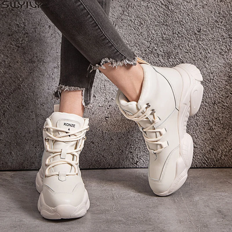 Женские кроссовки из микрофибры SWYIVY черные короткие плюшевые на среднем каблуке