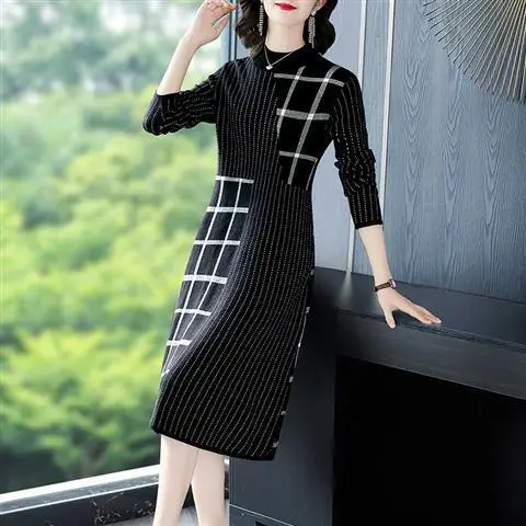 

Spring and Autumn Mid-length Dress Knitted Long-sleeved High-end Bottom Stitching Matching Coat Women Trend