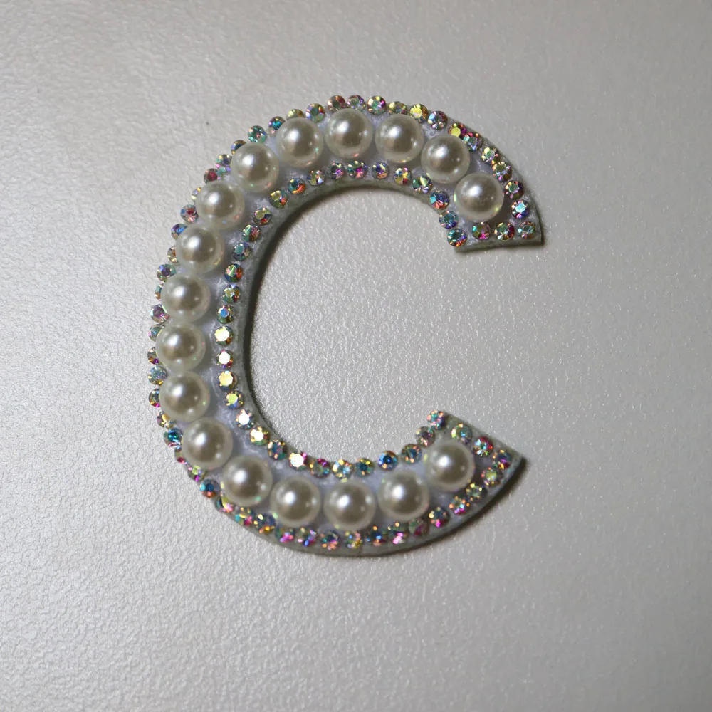 Модные вышитые бусинами нашивки с 26 английскими буквами для одежды Пришивные