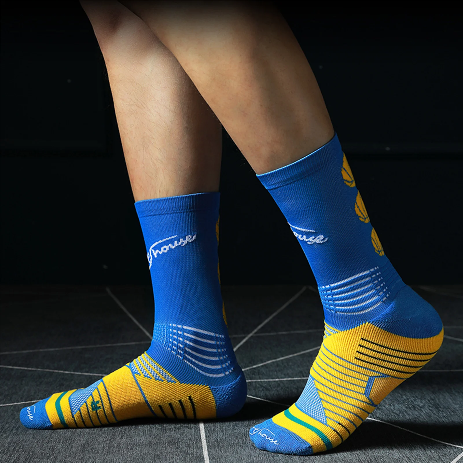 

Man's Socks Multifunction Non-slip Breathable Sport Socks Basketball Outdoor Cycling Fast-drying Breathable Adult Sports Socks