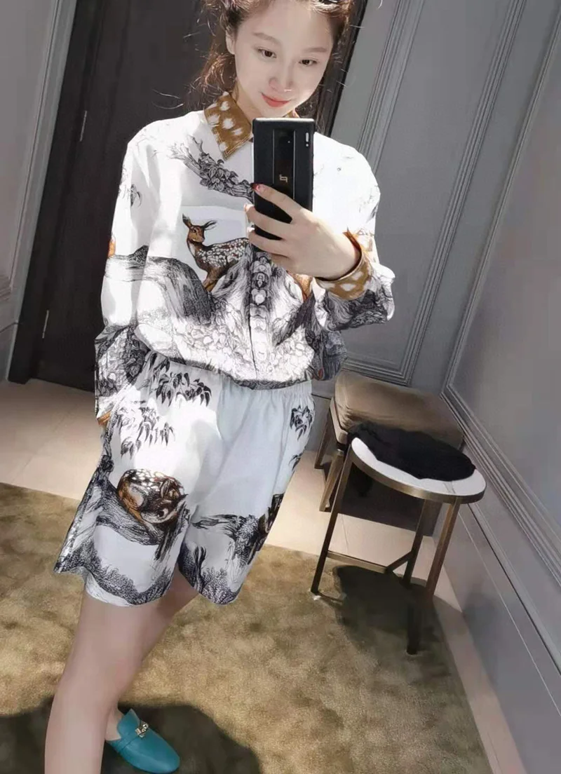 

2021 summer ladies new printed silk loose casual long-sleeved shirt + shorts 2pieces set