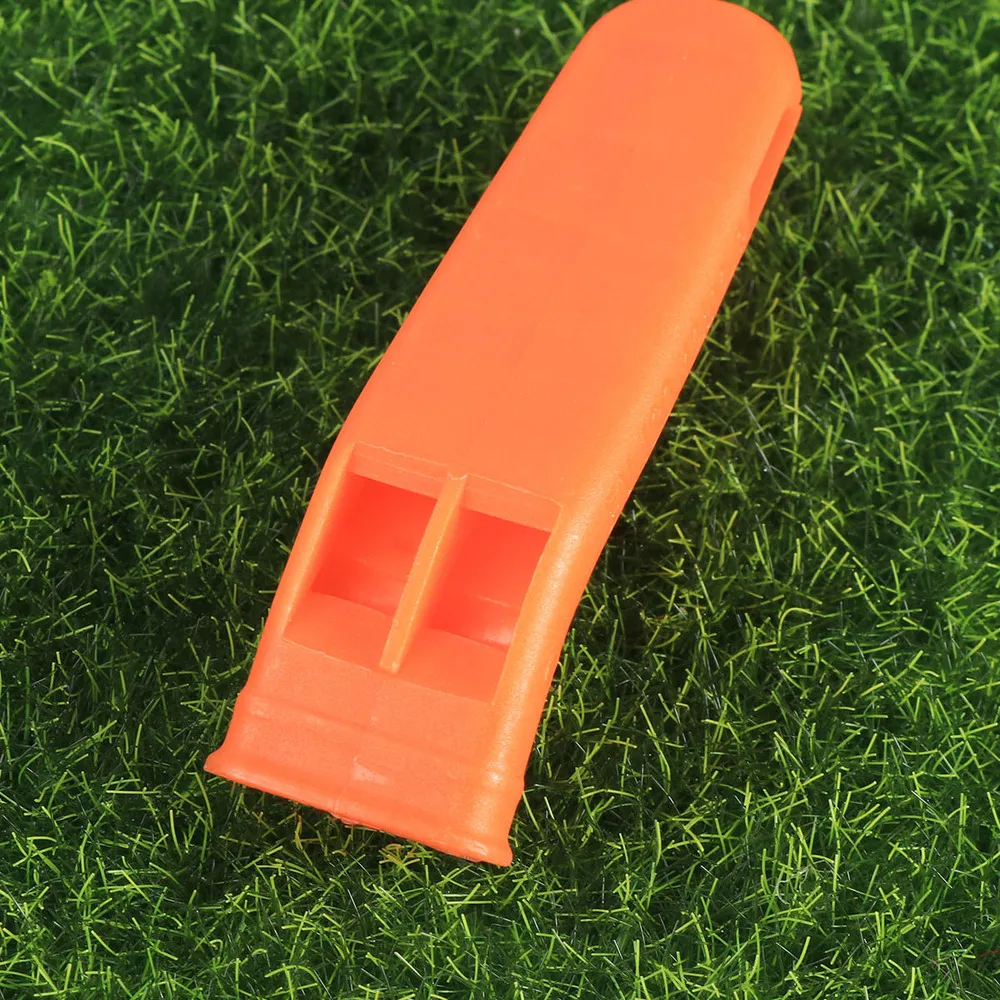 

18pcs Coach Clip Whistle Practical Useful Portable Training Whistle Sports Whistle Emergency Whistle for Basketball