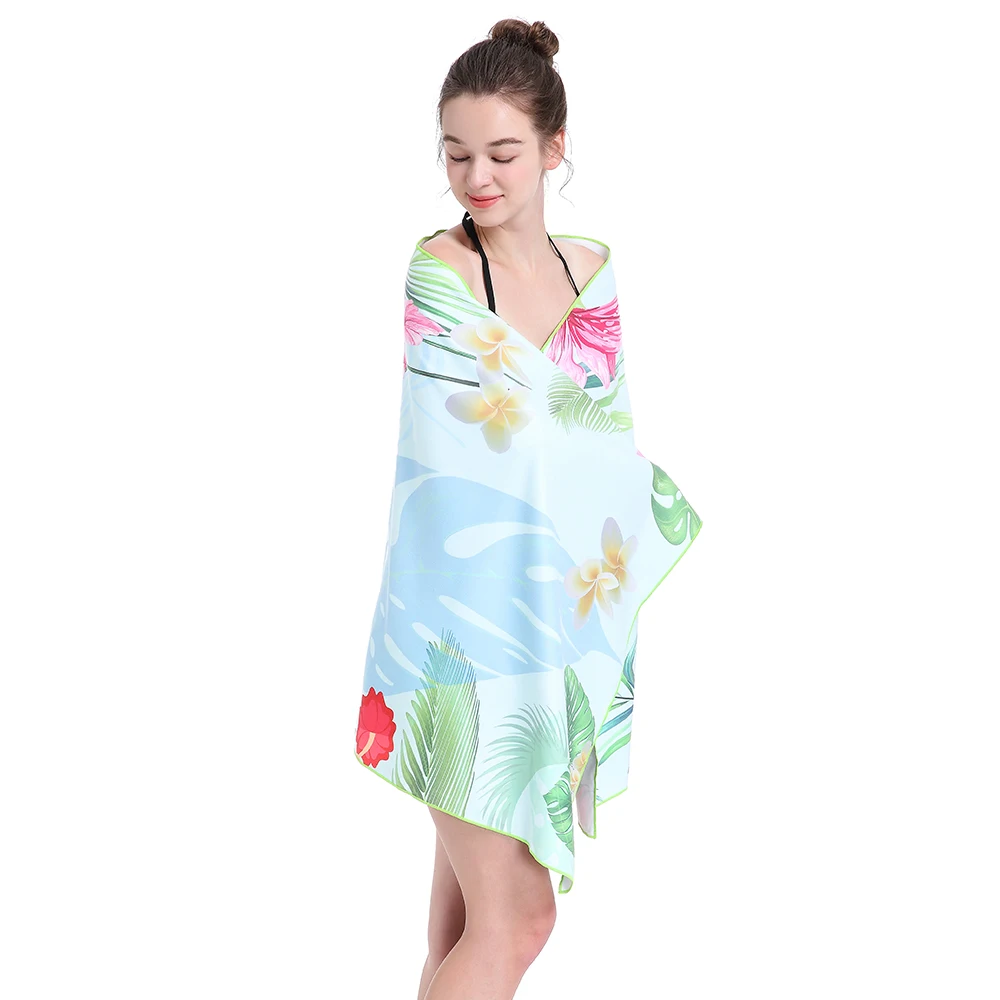 Пляжное полотенце из микрофибры быстросохнущее для занятий спортом на открытом