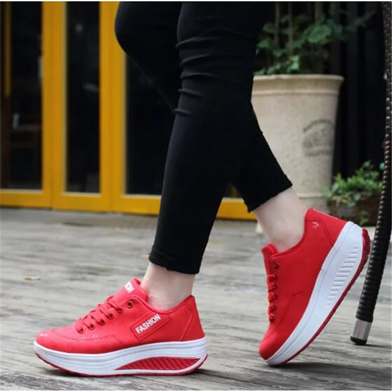 

hot Wedge Sports Shoes 2021 Spring New Women Shake shoes Fashion platform lace-up casual shoes Sponge Platform sneakers