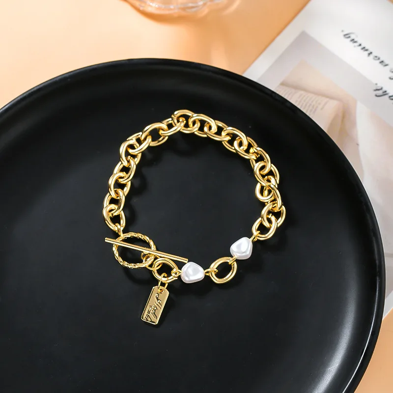 

2020 New Korean Vintage Bracelet For Women Geometric Natural Pearl Bracelet With Zircons Gold Bracelet Fashion Jewelry Accessory