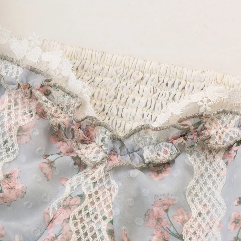 Женское шифоновое платье средней длины ARTKA красное с квадратным вырезом и