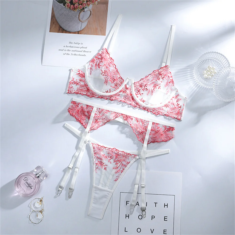 

Fun embroidery lace perspective heavy craft classic underwear three pieces