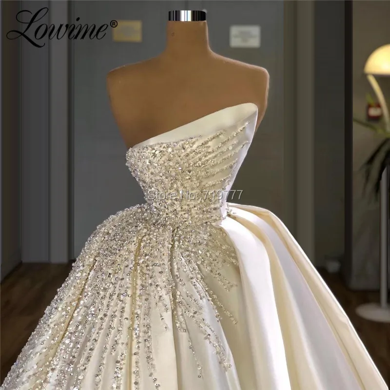Luxury 2020 Ivory Wedding Dresses Long Train Elegant Plus Size Vestido De Noiva Bride Dress Crystals Satin Bridal Gowns Couture