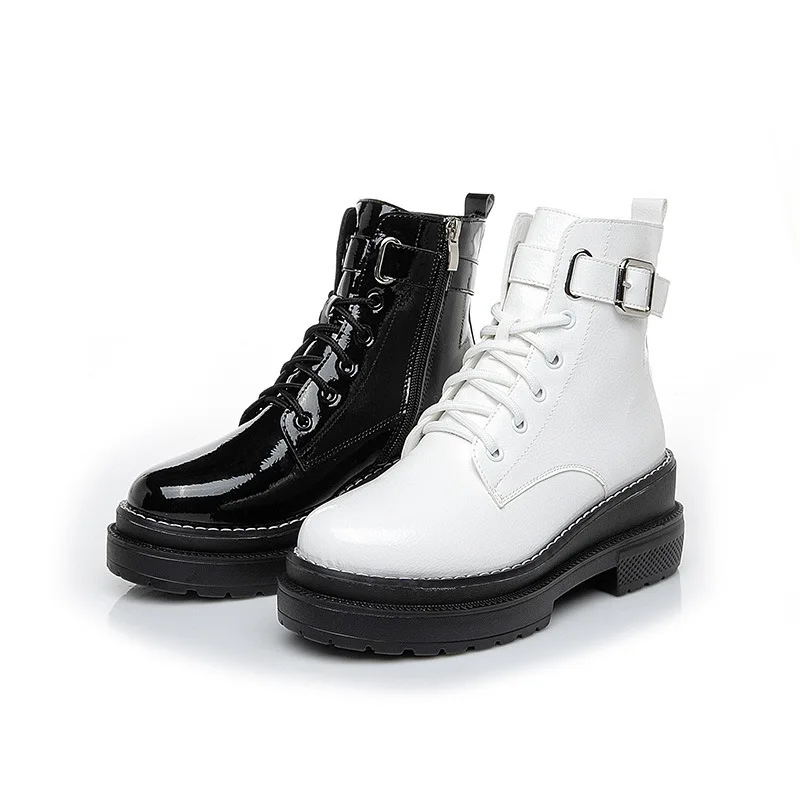 Женские ботинки из лакированной кожи черные белые ботильоны с пряжкой на