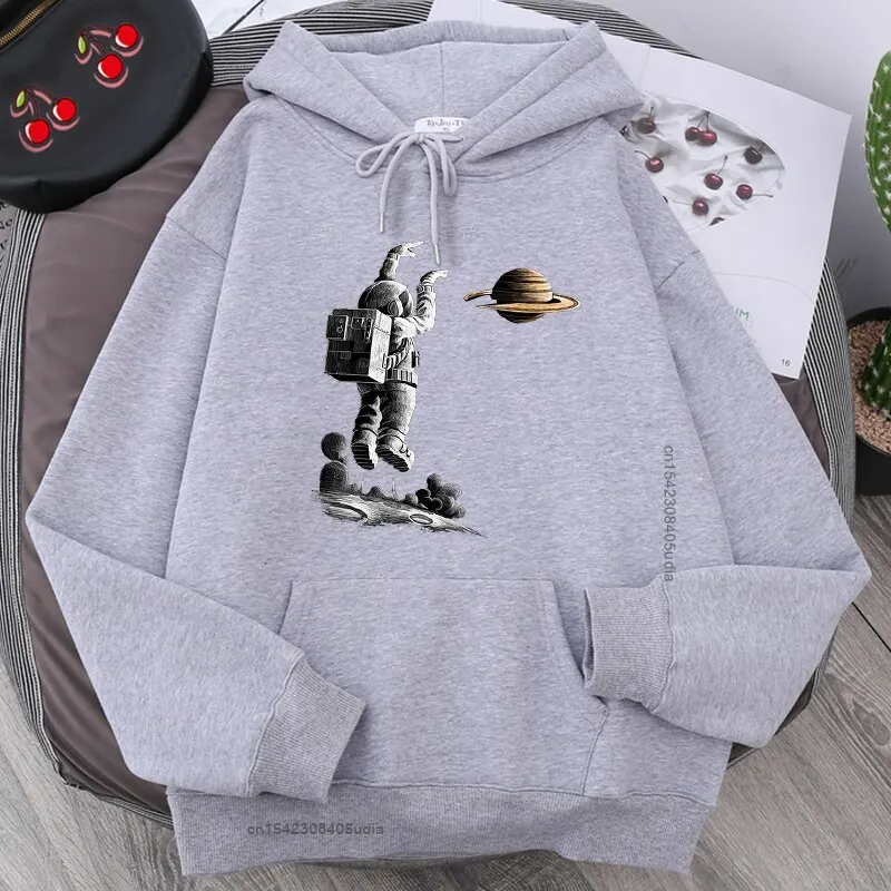 

Astronaut Playing Basketball In Space Hoodise Men Comfortable Winter Pullover Fashion Loose Hoodie Sweatshirt Sweater Streetwear