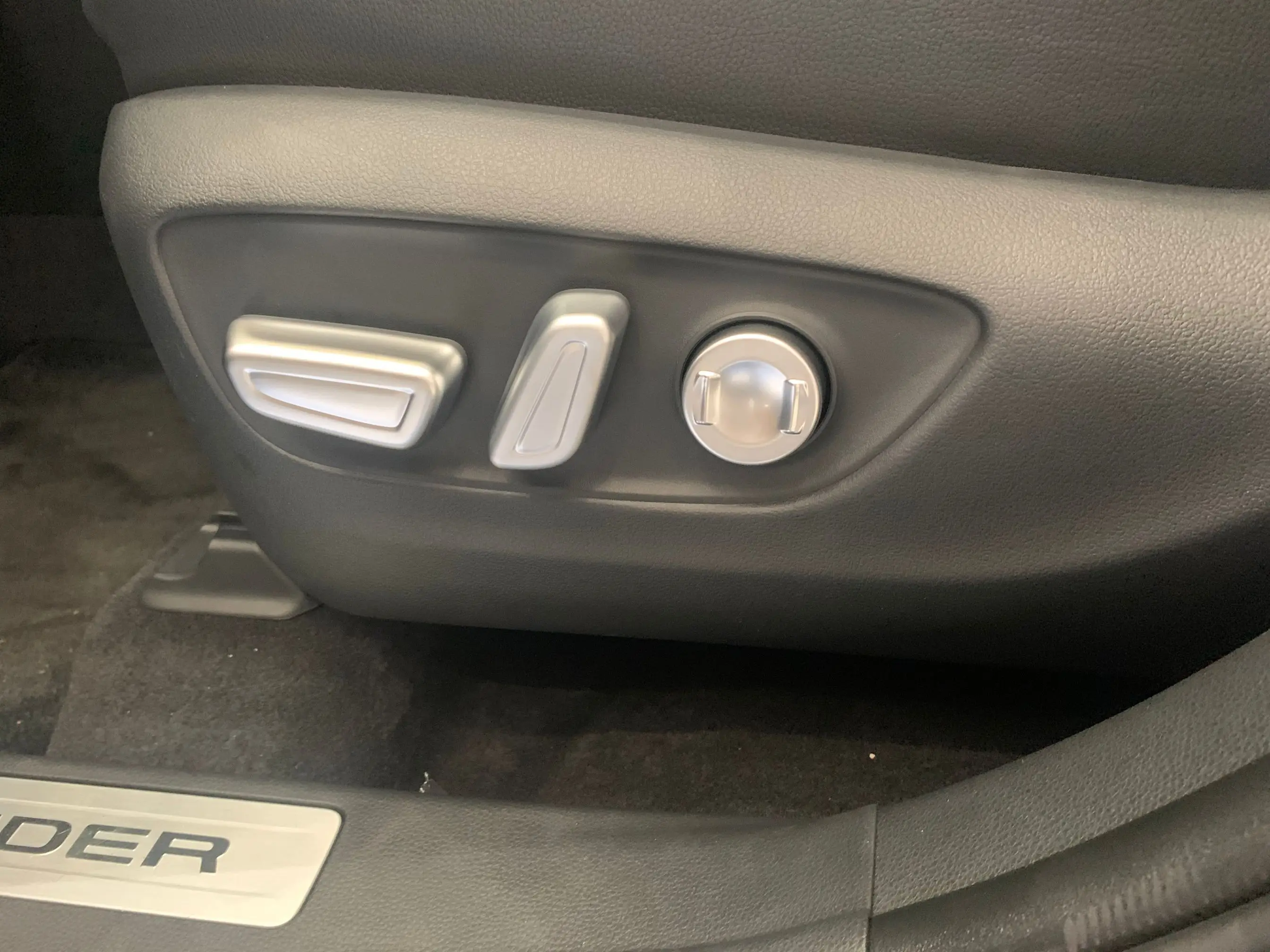 

Interior Seat Adjust Handle Button ABS Cover Trim Lid For 2020 2021 2022 Toyota Highlander Car Decor Style Accessories