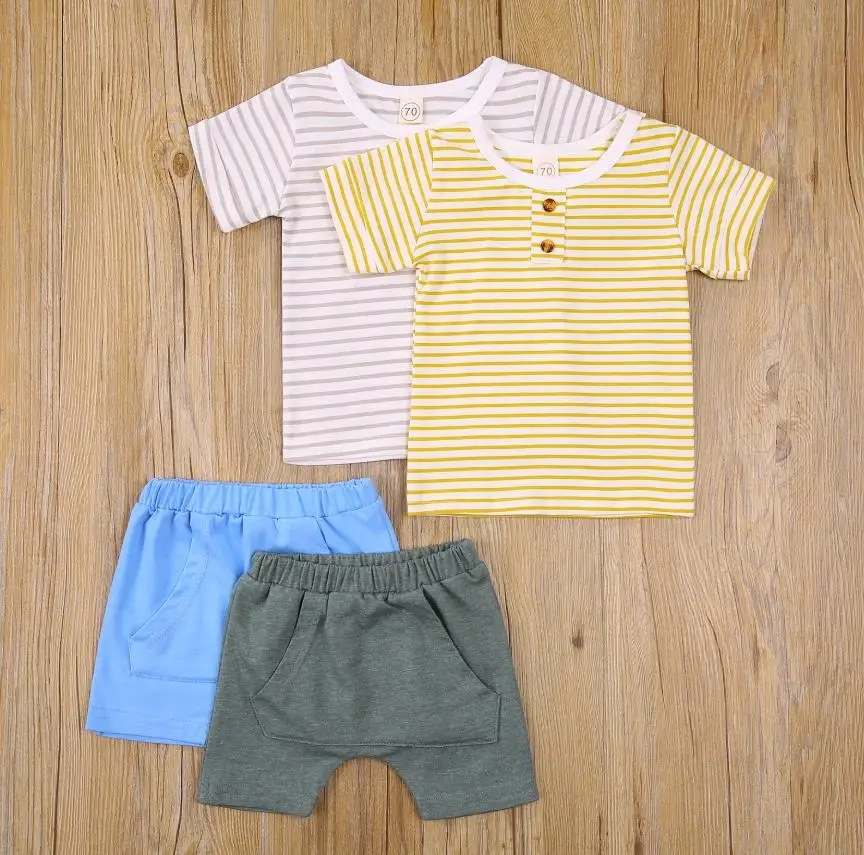 

Летняя модная одежда для маленьких мальчиков, летний комплект из топа в полоску с круглым воротником и короткими рукавами для малышей, одно...