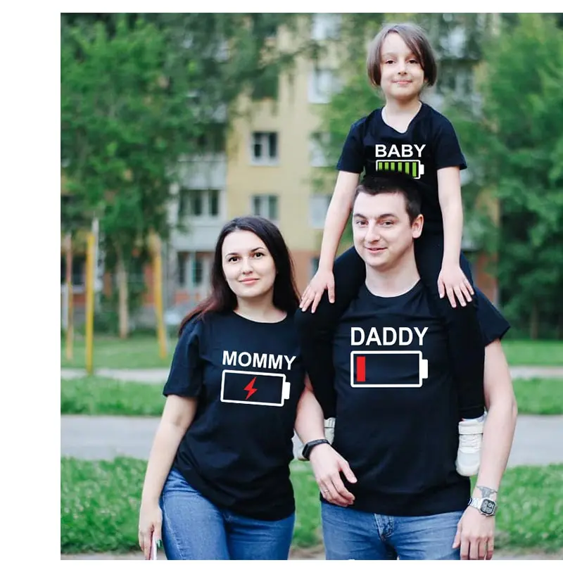 Одежда для всей семьи, для пап и для мамы, сына, дочери состоящий из двух предметов-футболка мама для мам и дочек, одежда для мамы, папы и детей; and me для маленького мальчика, платья для девочек