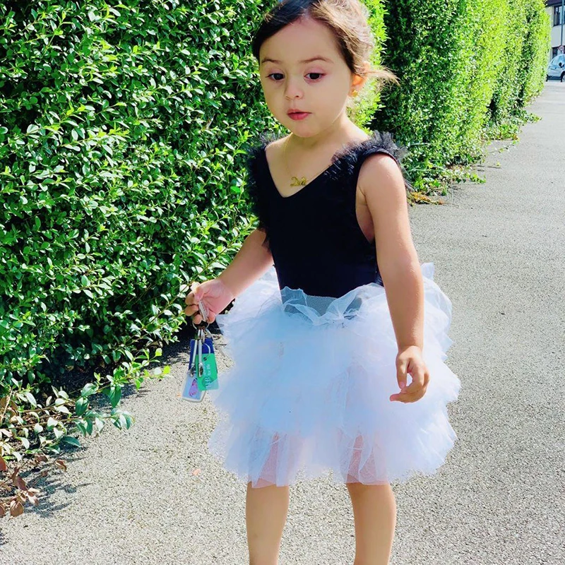 Платье-пачка черно-белое без рукавов с оборками | Детская одежда и обувь