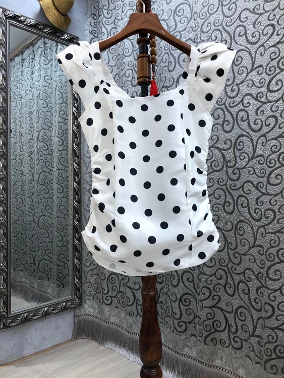 

2021 spring new women's wide leader shoulder lotus leaf edge stitching polka dot print sleeveless versatile top 306